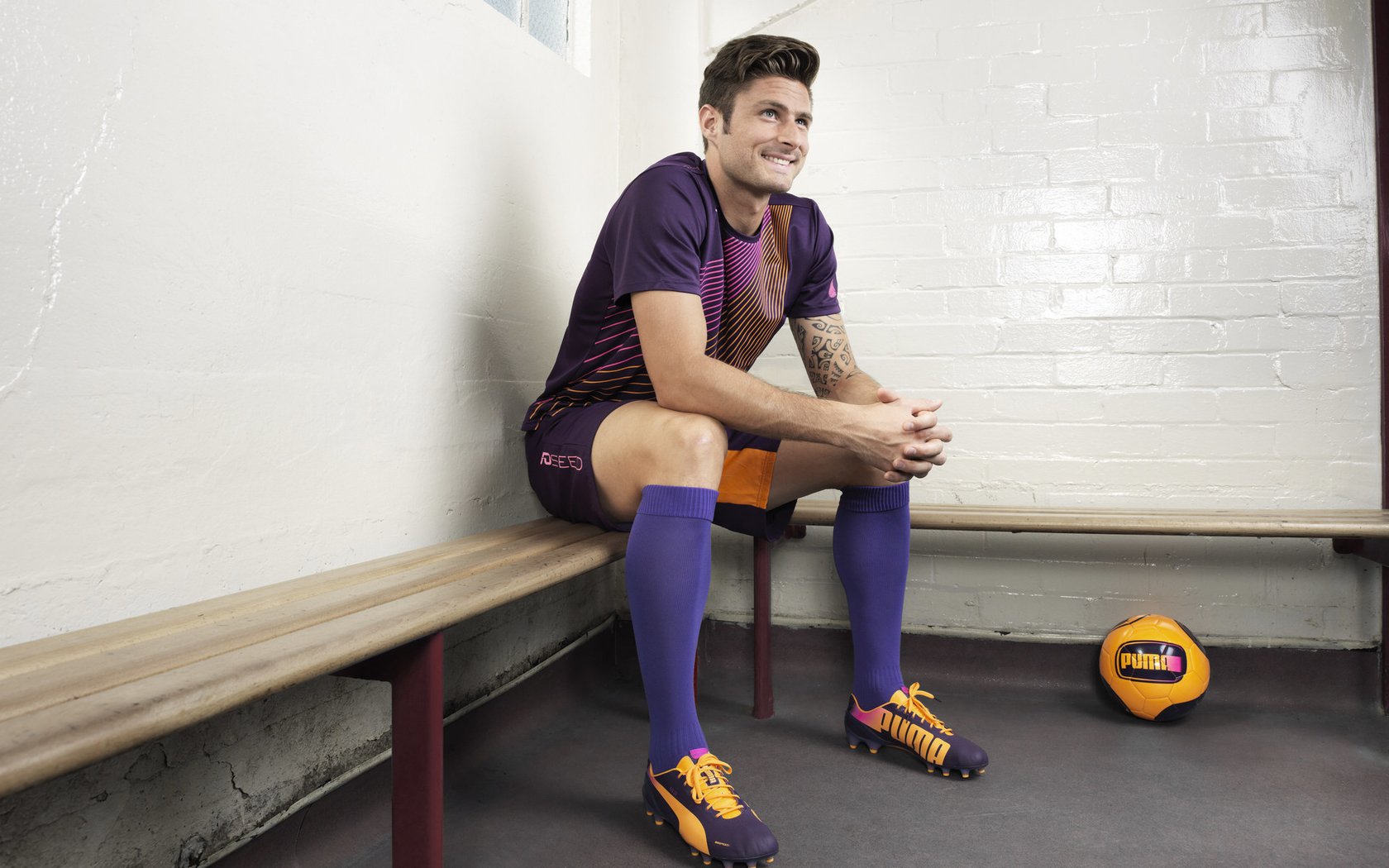 世界杯：门将小范围抓高球频次下降 改为更多选择击拳解围